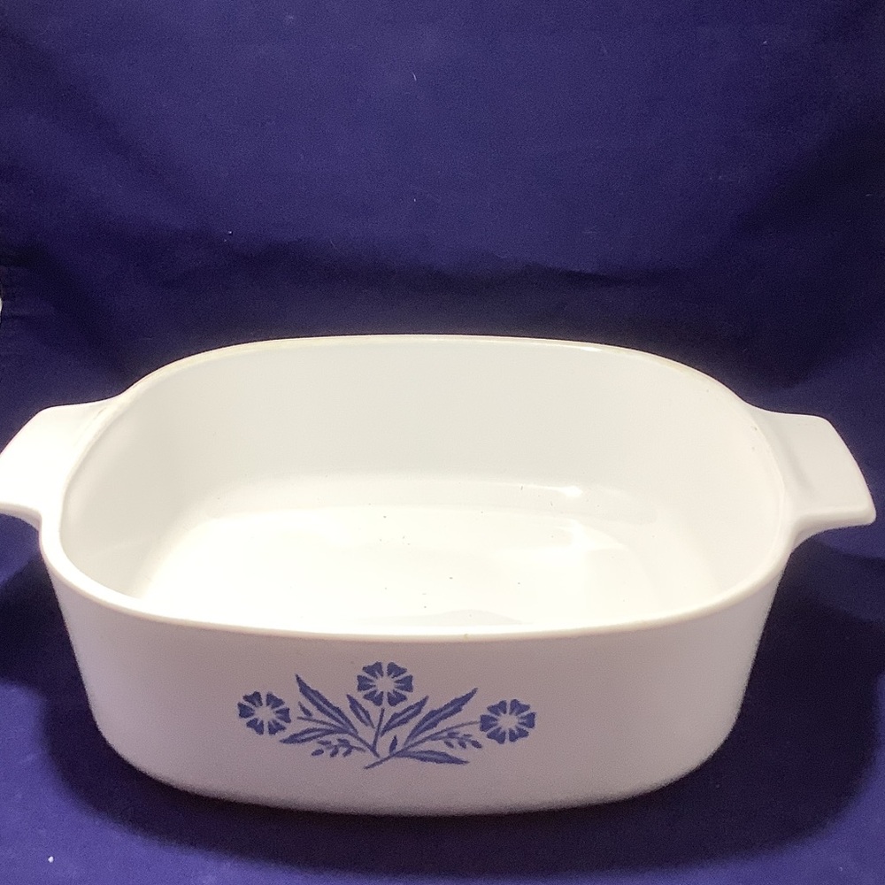 Corningware Cornflower 2 Quart Square Casserole Dish Without Lid.
